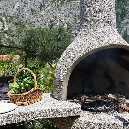 Holiday Hope - One-bedroom Holiday With Terrace And River View Komolac